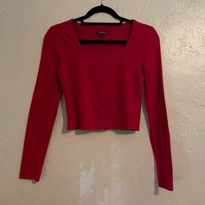 Pretty red wild fable long sleeve crop top, size small and very comfortable